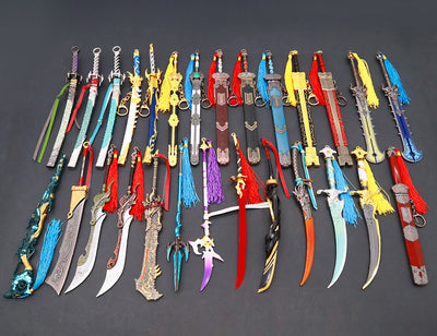 Nakorara　NARAKA:BLADEPOINT　ダイキャスト　村正　安定剣　 赤影の妖刀　レプリカ武器 残霄　剣 ミニチュアモデル 永劫無間 短剣 22cm スケールダウン版 太刀 模擬武器 槍 17cm 合金武器　22cm　おもちゃ　装備品　文房具 卓上に飾り