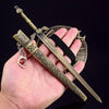 Nakorara　ミニチュア　エルデンリング　失地騎士の大剣　盾　2個セット　アクセサリー　武器モデル　ダイキャスト製　おもちゃ　卓上装備品　愛刀