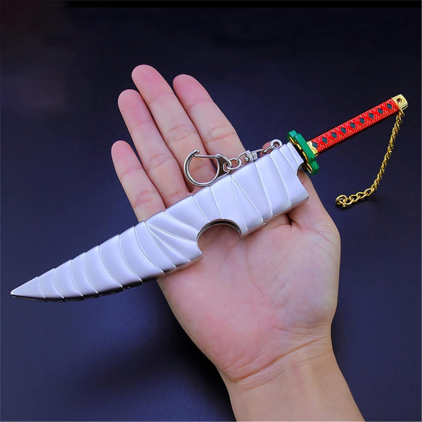 Nakorara　鬼滅の刃　日輪刀ミニ刀剣 26cm ヒノカミ神楽 日輪刀 ナイフ 刀掛台送り おもちゃ インテリア装備品 コスプレ 日本刀 装備品 クリスマスプレゼント ハロウィン 舞台化 飾り