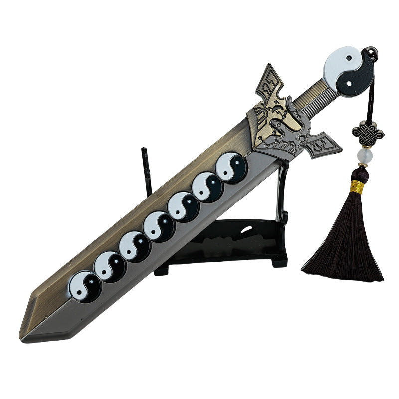 Nakorara 金太極八卦剣　22cm　ミニチュア　武器モデル　 ｜開運,風水,グッズ・玩具,中国,中華街,レトロ,雑貨,ノスタルジック,昭和,シューズ,お土産,ギフト,プレゼント　