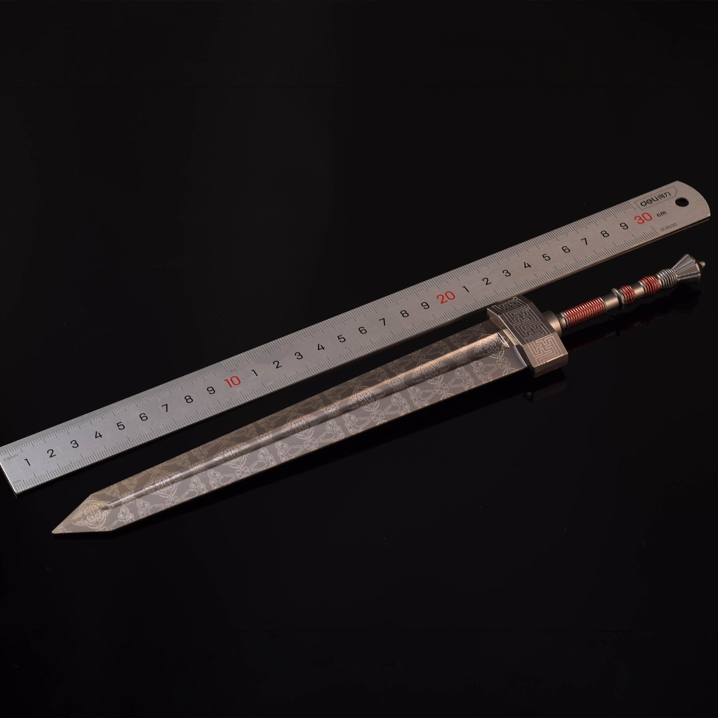 Nakorara　エルデンリング　グレートソード　30CM　ダイキャスト製　｜ELDEN RING　武器　工芸品　ミニチュア　1/6スケール　ダイキャスト製　おもちゃ　武器レプリカ　卓上装備品　イベント　武器モデル　塗装済み　