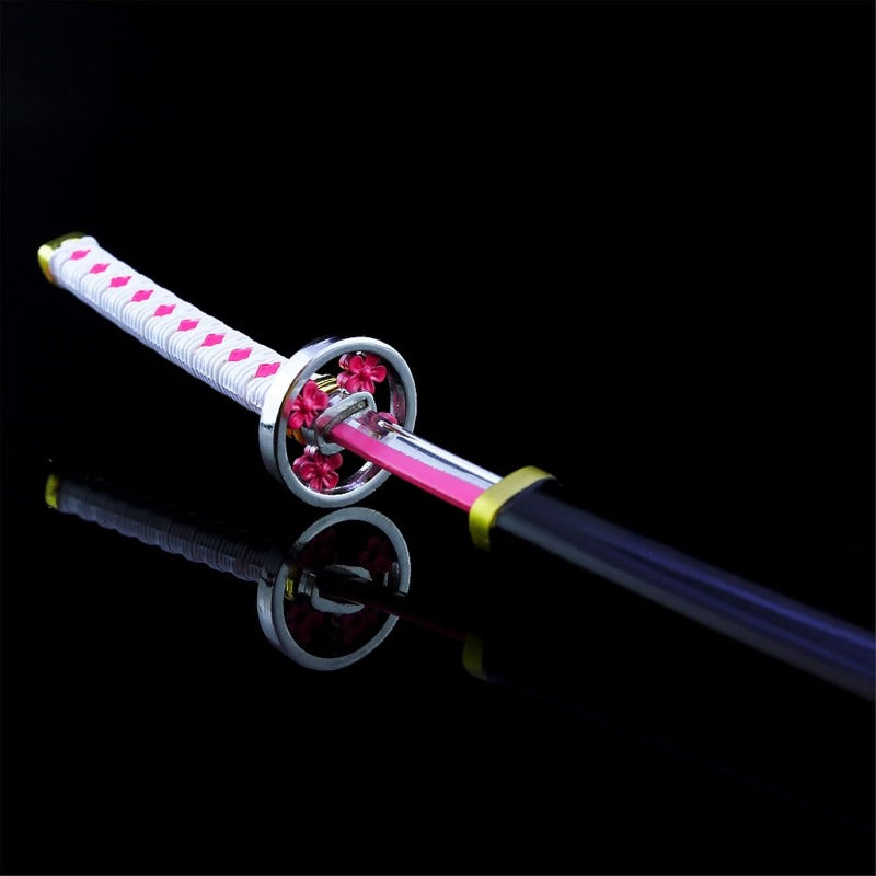 Nakorara　鬼滅の刃　日輪刀ミニ刀剣 26cm ヒノカミ神楽 日輪刀 ナイフ 刀掛台送り おもちゃ インテリア装備品 コスプレ 日本刀 装備品 クリスマスプレゼント ハロウィン 舞台化 飾り