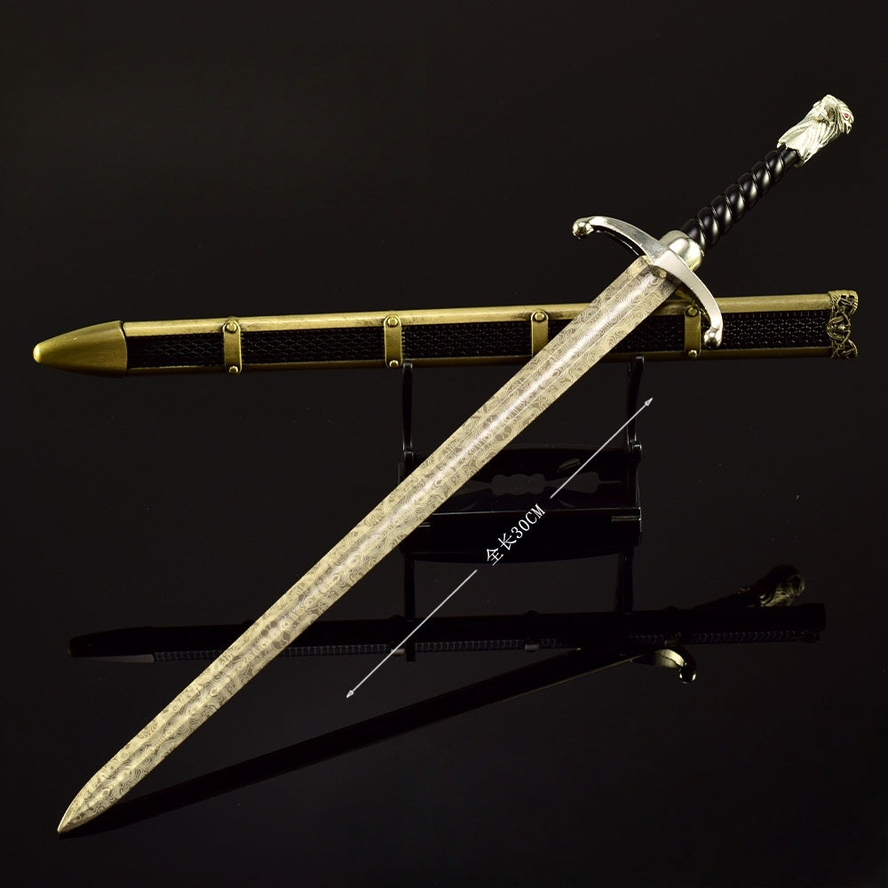 Nakorara ゲーム・オブ・スローンズ　Longclaw　長爪剣　西洋剣モデル　ダマスカス波紋仕上げ  誓約の剣 30cm アクセサリー　おもちゃ　鞘付き　Game of Thrones　模造刀 レプリカ 手遊び モデル レプリカ 武士ver 1/4スケール 合金製 塗装済み 完成品 フィギュア 合金製 お歳暮 おみやげ　武器モデルnamini019　