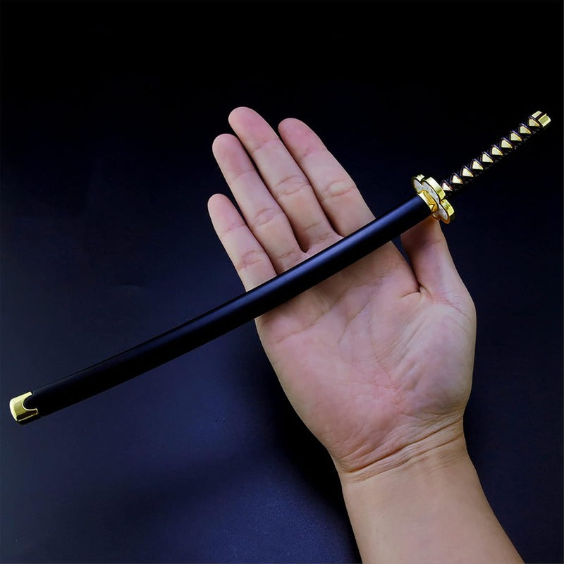 Nakorara　鬼滅の刃　日輪刀ミニ刀剣 26cm ヒノカミ神楽 日輪刀 ナイフ 刀掛台送り おもちゃ インテリア装備品 コスプレ 日本刀 装備品 クリスマスプレゼント ハロウィン 舞台化 飾り