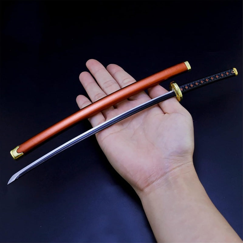 Nakorara　鬼滅の刃　日輪刀ミニ刀剣 26cm ヒノカミ神楽 日輪刀 ナイフ 刀掛台送り おもちゃ インテリア装備品 コスプレ 日本刀 装備品 クリスマスプレゼント ハロウィン 舞台化 飾り